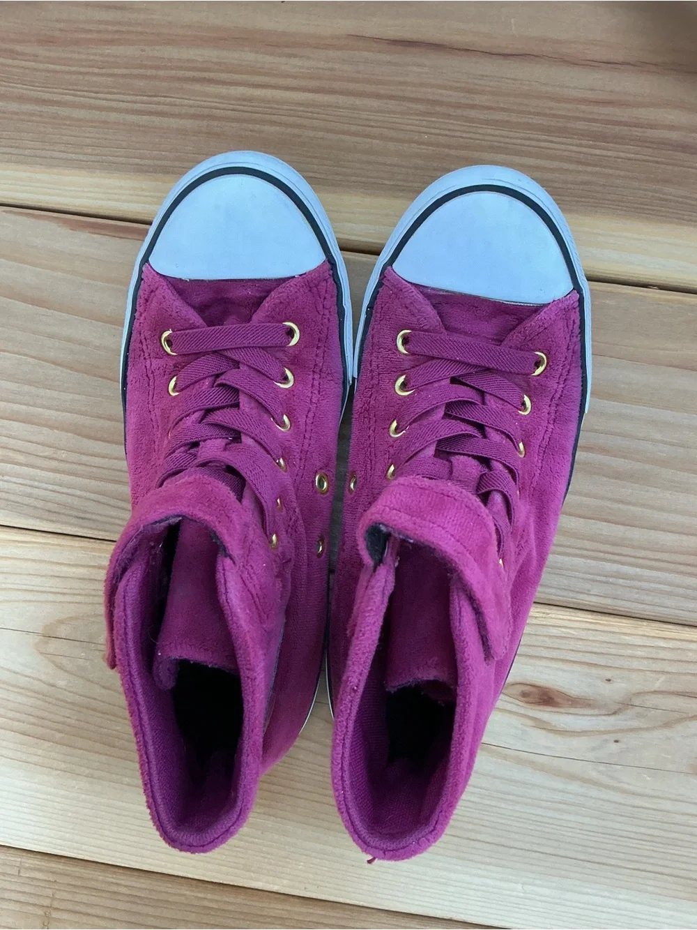 Converse Chuck Taylor All Star Youth 2.5 Purple Velvety Canvas High Tops EUC